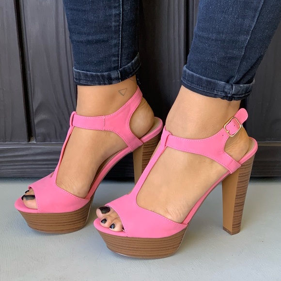 Boutique Shoes - Hot Pink Peep Toe Platform Chunky Heel Sandal